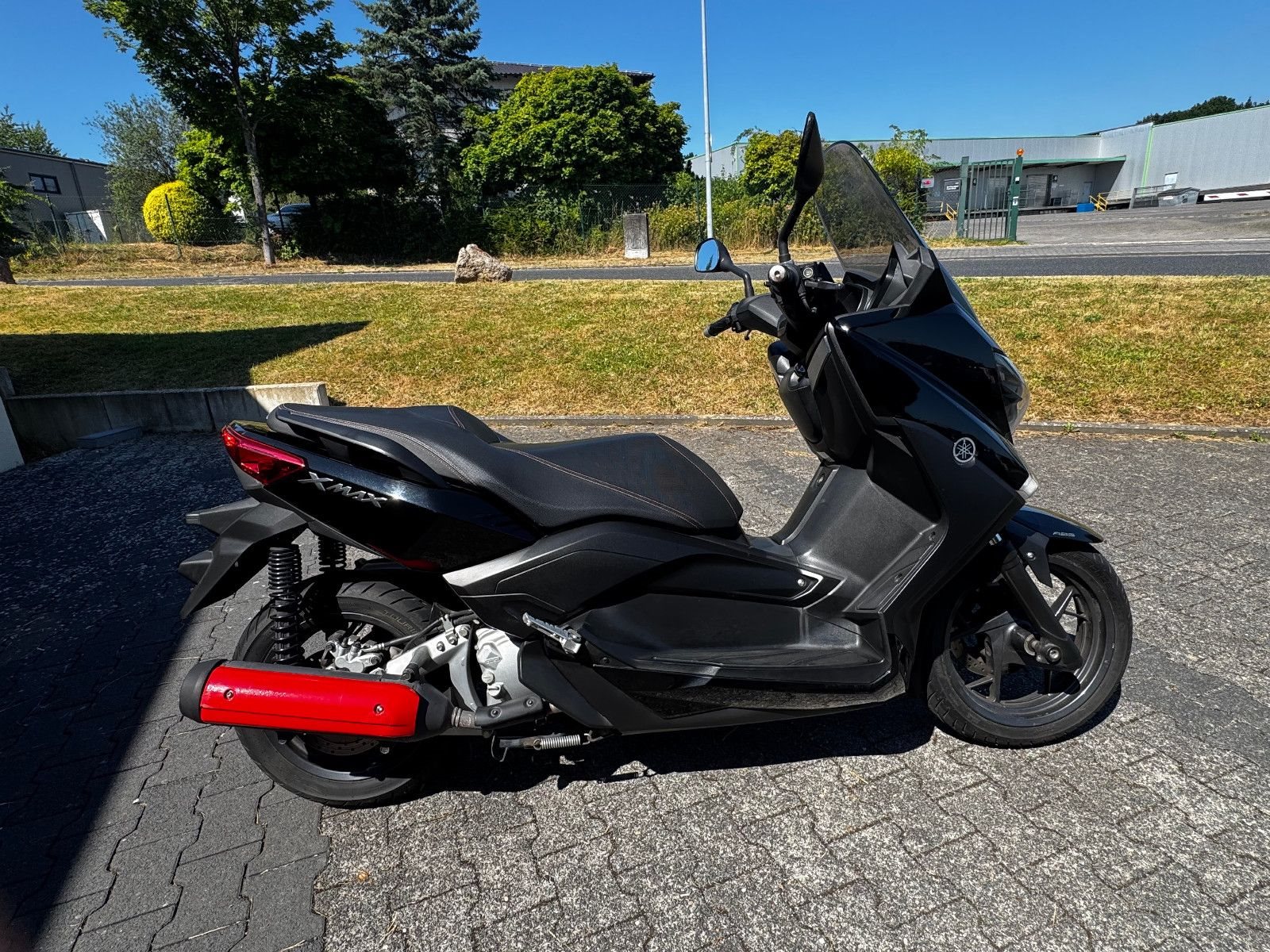 Yamaha X-Max 250
