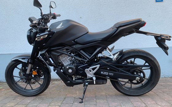 Gebrauchtmotorrad Honda CB125R - Bild 3
