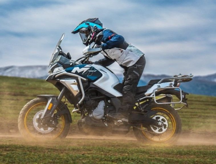 CFMOTO 700MT