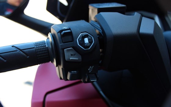 Gebrauchtmotorrad Honda Forza 350 - Bild 6