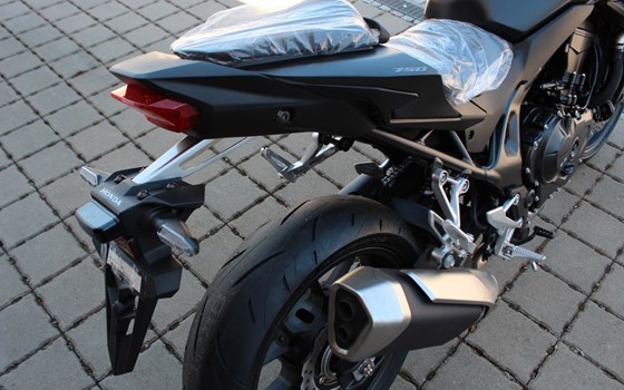 Gebrauchtmotorrad Honda CB750 Hornet - Bild 5