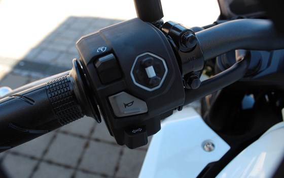 Gebrauchtmotorrad Honda CB500 Hornet - Bild 7