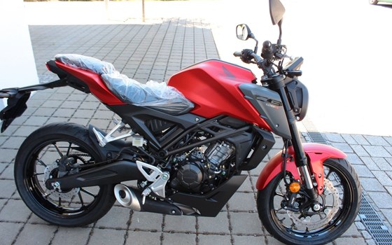 Gebrauchtmotorrad Honda CB125R - Bild 1