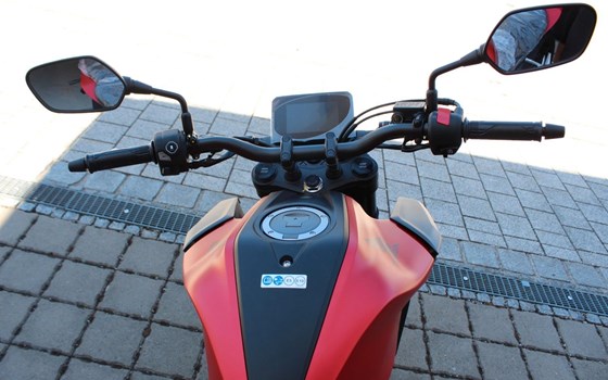 Gebrauchtmotorrad Honda CB125R - Bild 4