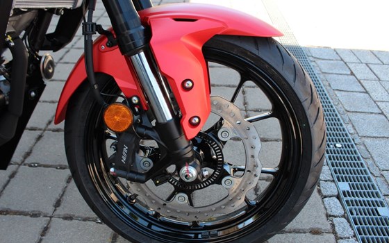 Gebrauchtmotorrad Honda CB125R - Bild 7