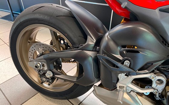 Gebrauchtmotorrad Ducati Streetfighter V4 S - Bild 11