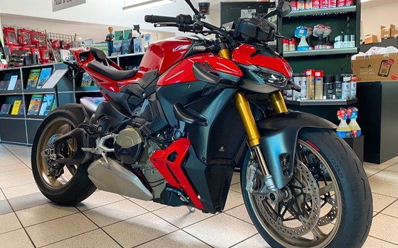 Gebrauchtmotorrad Ducati Streetfighter V4 S - Bild 3