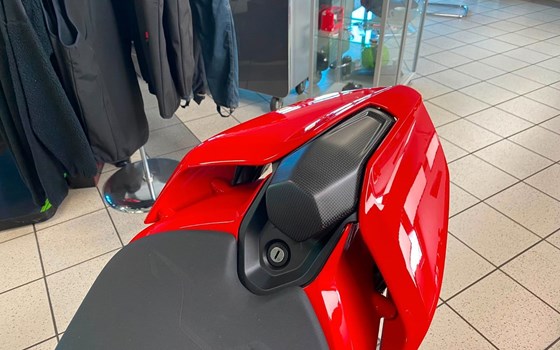 Gebrauchtmotorrad Ducati Streetfighter V4 S - Bild 8