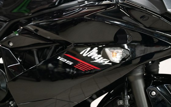 Neufahrzeug Kawasaki Ninja 125 - Bild 12