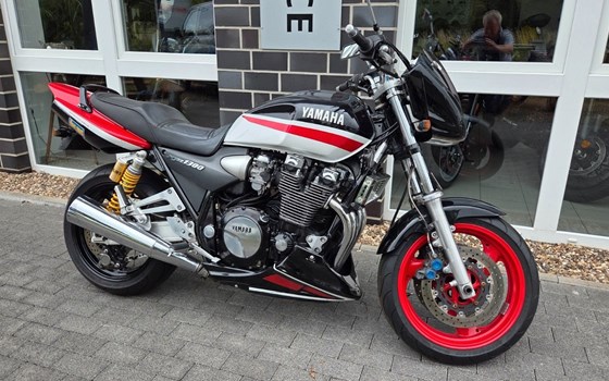 Gebrauchtmotorrad Yamaha XJR 1300 - Bild 1