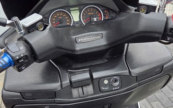 Gebrauchtmotorrad Suzuki Burgman 400 - Bild 7