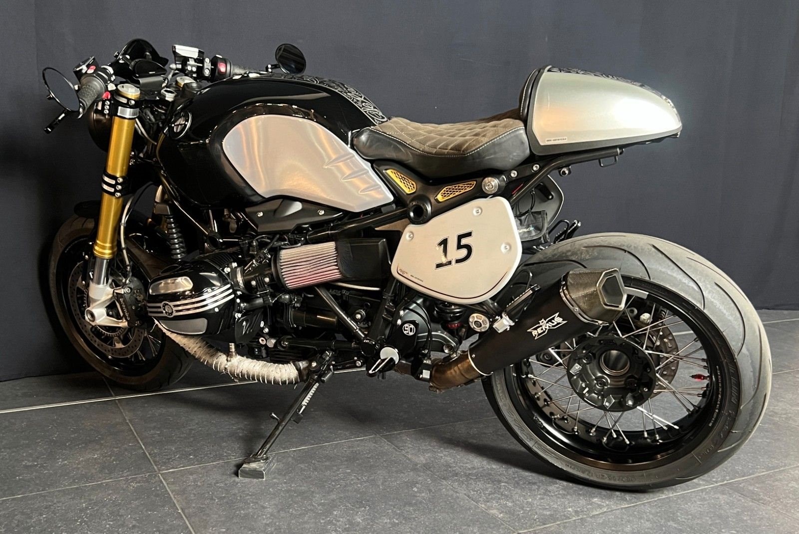 BMW R nineT