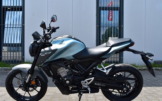 Gebrauchtmotorrad Honda CB125R - Bild 1