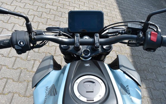 Gebrauchtmotorrad Honda CB125R - Bild 5