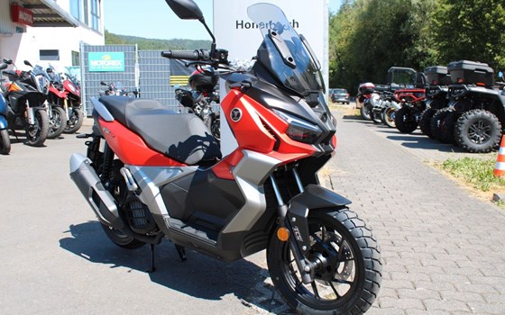 Neufahrzeug Voge SR1 ADV 125 ABS TCS - Bild 1