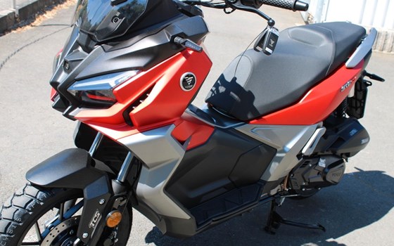 Neufahrzeug Voge SR1 ADV 125 ABS TCS - Bild 11