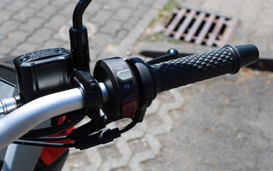 Neufahrzeug Voge SR1 ADV 125 ABS TCS - Bild 15