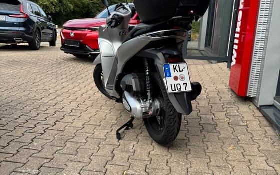 Gebrauchtmotorrad Honda SH125i - Bild 4