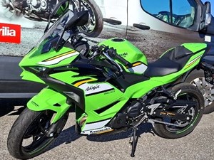 Kawasaki Ninja 500 SE