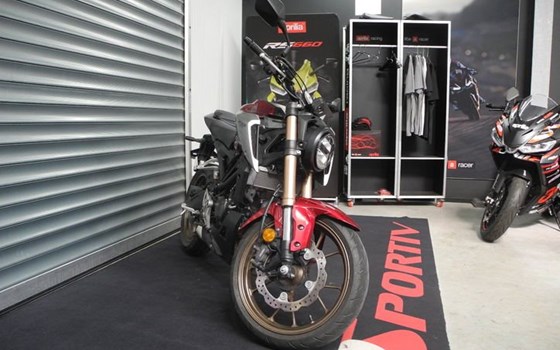 Gebrauchtmotorrad Honda CB125R - Bild 4