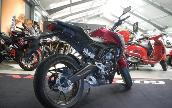 Gebrauchtmotorrad Honda CB125R - Bild 7