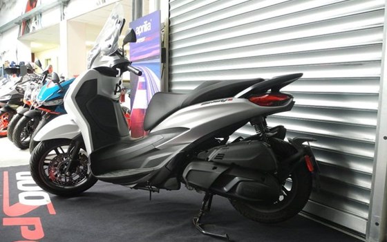 Gebrauchtmotorrad Piaggio Beverly 400 S - Bild 2