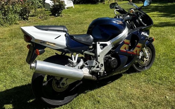 Gebrauchtmotorrad Honda CBR 900 RR Fireblade - Bild 2
