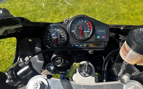 Gebrauchtmotorrad Honda CBR 900 RR Fireblade - Bild 4