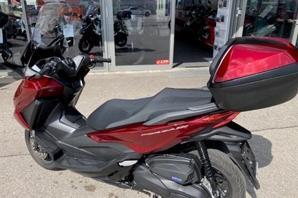 Honda Forza 350