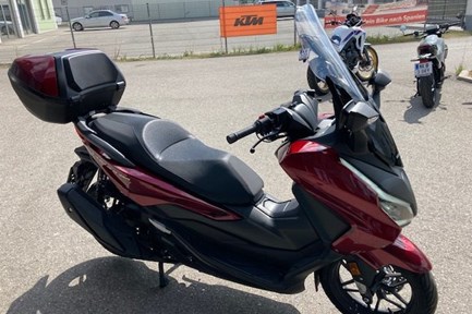 Honda Forza 350