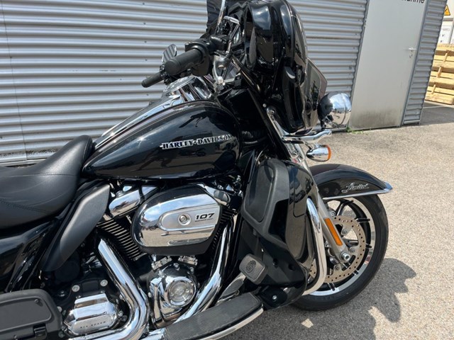 Harley-Davidson FLHTK Electra Glide Ultra Limited (violett) - Bild 4