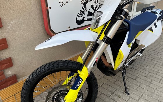 Gebrauchtmotorrad Husqvarna 701 Enduro - Bild 12