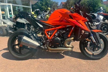 KTM 1390 Super Duke R EVO