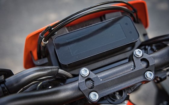 Gebrauchtmotorrad KTM 690 SMC R - Bild 12