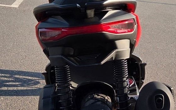 Neufahrzeug Aprilia SR GT Sport 125 - Bild 9