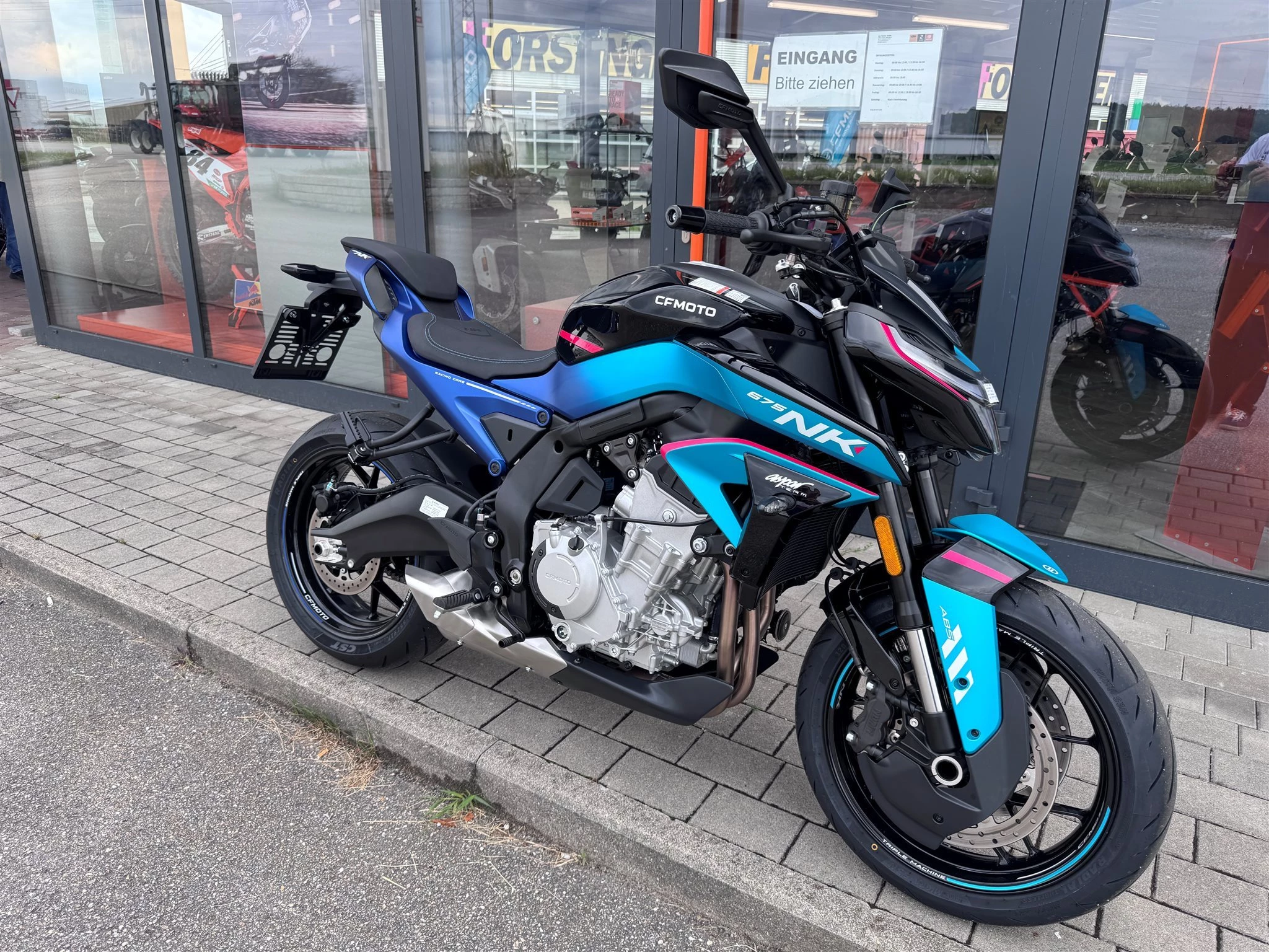 CFMOTO 675NK