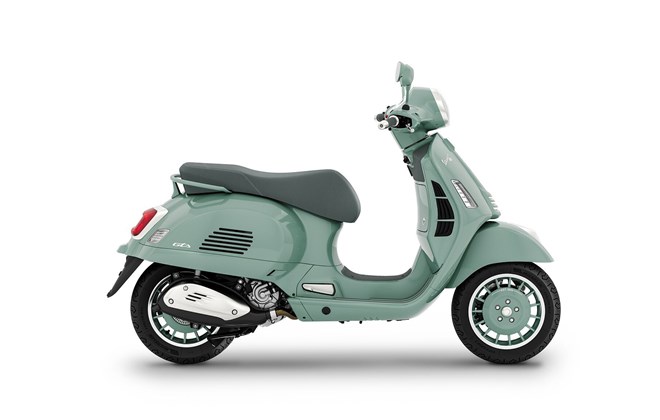 Vespa GTS 80th 310