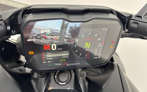 Gebrauchtmotorrad Ducati Diavel V4 - Bild 3