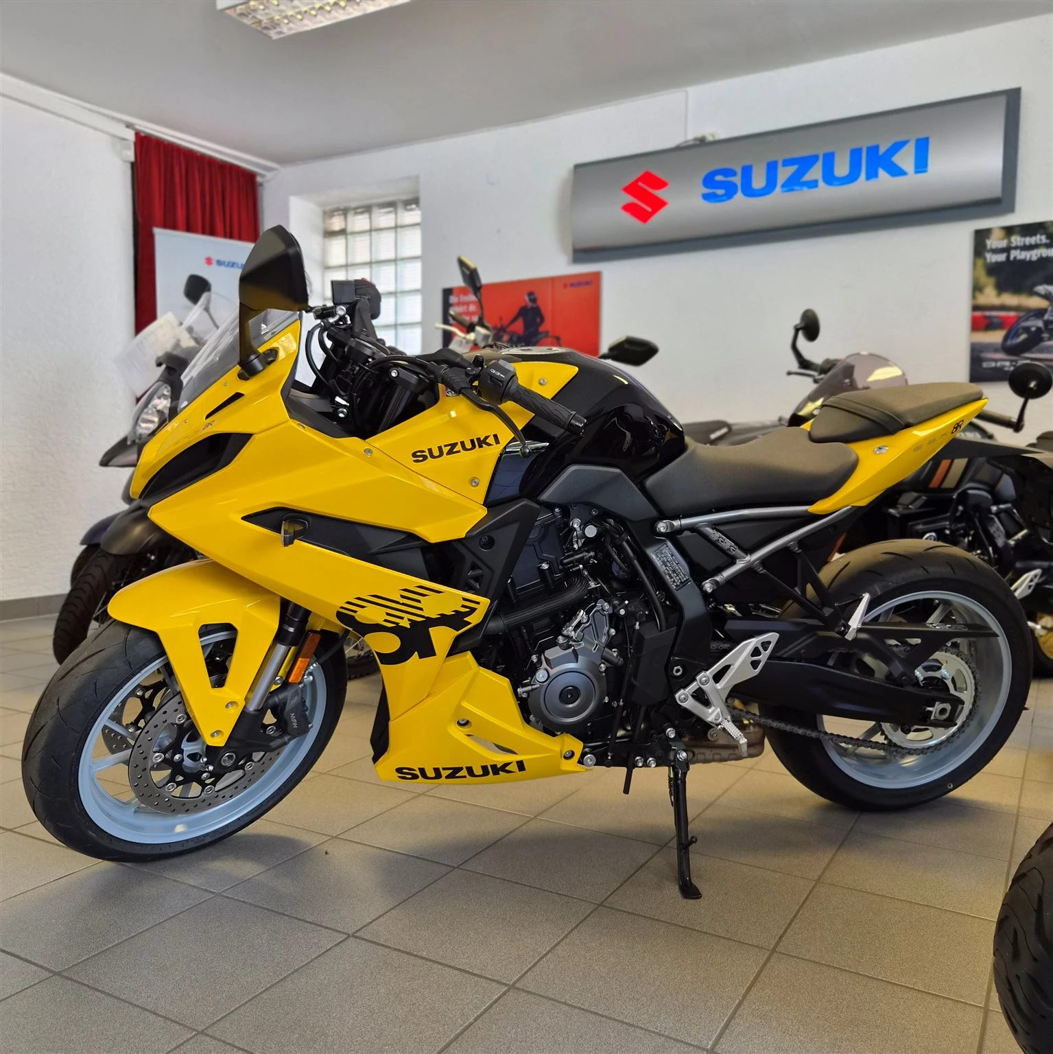 Suzuki GSX-8R