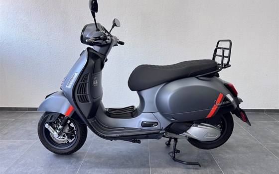 Gebrauchtmotorrad Vespa GTS 300 Super Sport - Bild 5