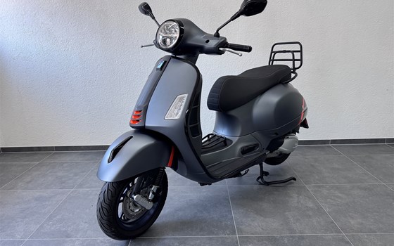 Gebrauchtmotorrad Vespa GTS 300 Super Sport - Bild 2