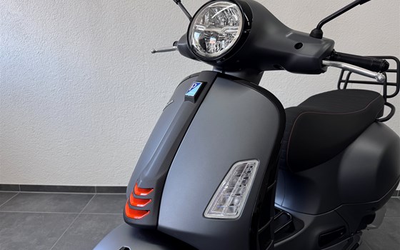 Gebrauchtmotorrad Vespa GTS 300 Super Sport - Bild 6