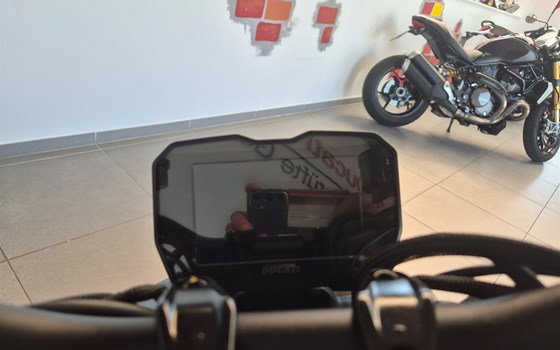 Gebrauchtmotorrad Ducati Streetfighter V4 S - Bild 11