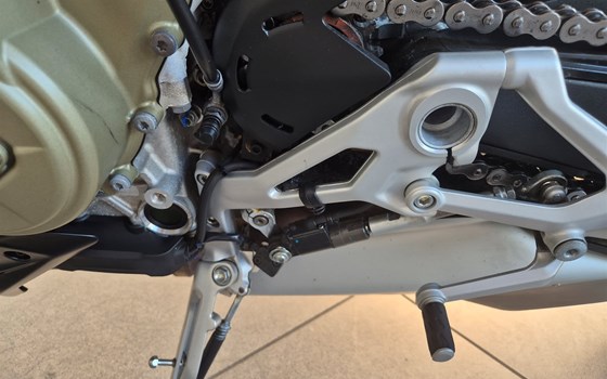 Gebrauchtmotorrad Ducati Streetfighter V4 S - Bild 17