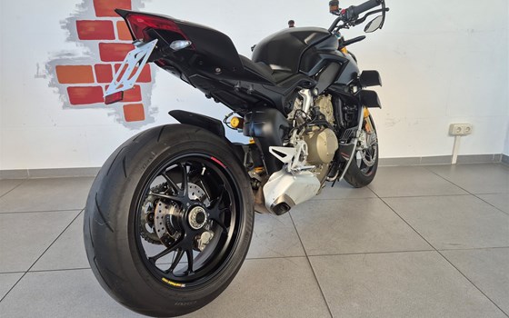 Gebrauchtmotorrad Ducati Streetfighter V4 S - Bild 3