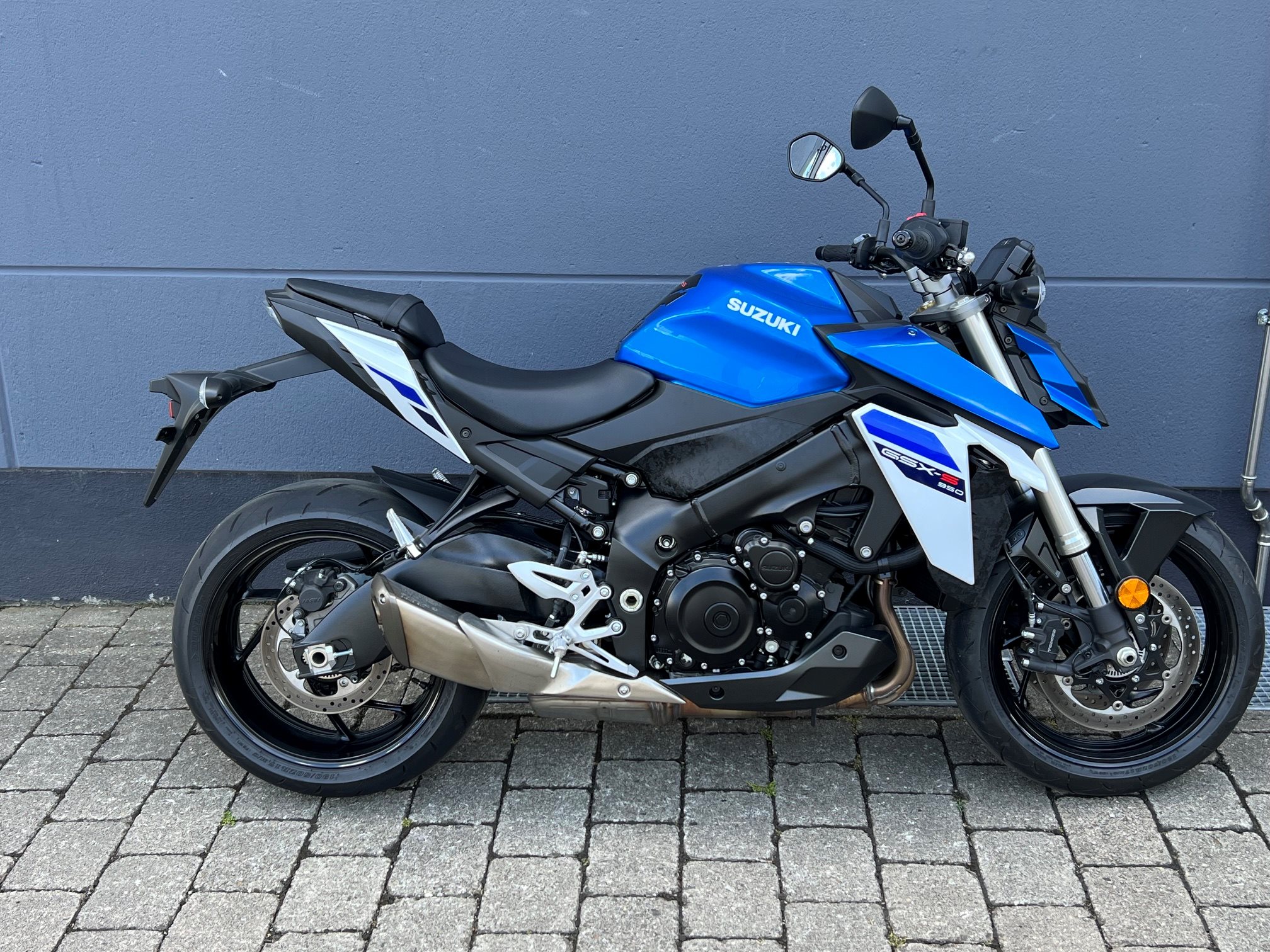 Suzuki GSX-S950