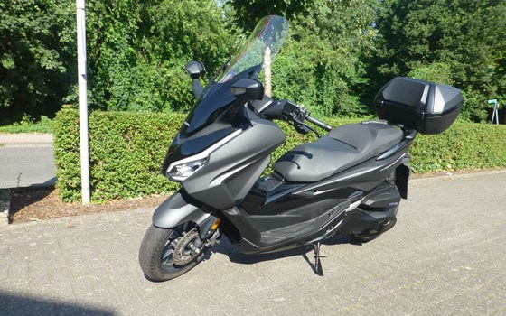 Gebrauchtmotorrad Honda Forza 350 - Bild 1