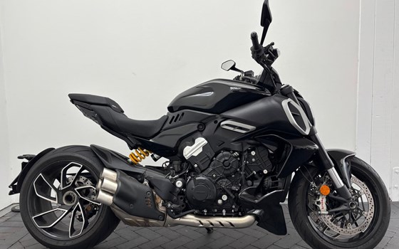 Gebrauchtmotorrad Ducati Diavel V4 - Bild 1