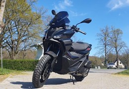 Neumotorrad Aprilia SR GT 125