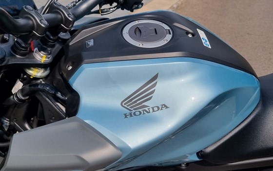 Gebrauchtmotorrad Honda CB125R - Bild 12